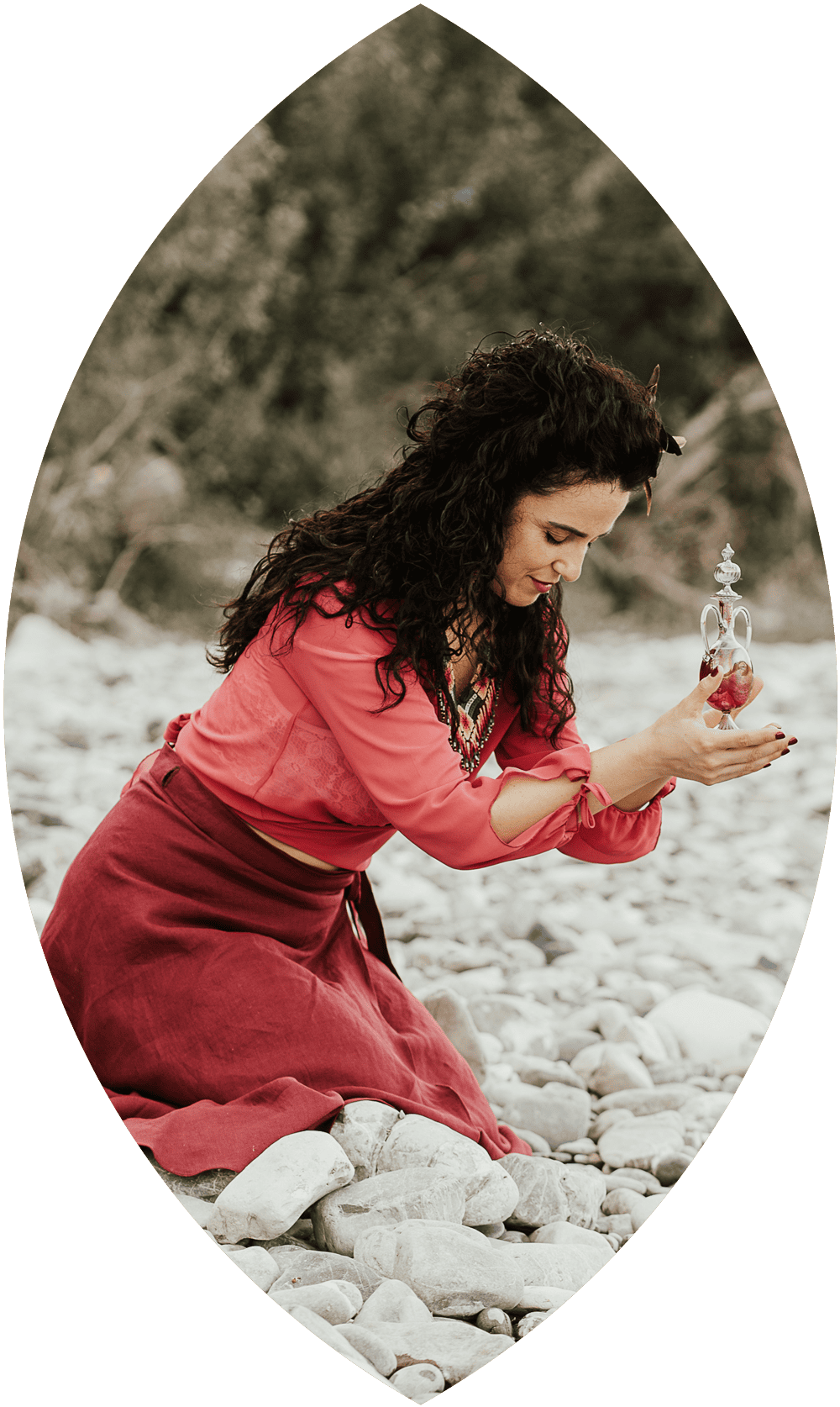 Saralù Petrozzi Spiritual Coach - Consapevolezza ciclica - Incarna la dea